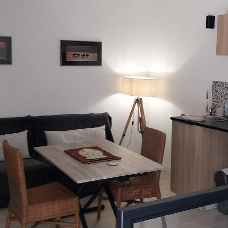 Studio Avec Terrasse Arlés Exterior foto