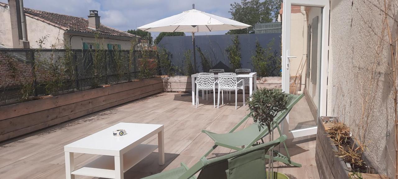 Studio Avec Terrasse Arlés Exterior foto